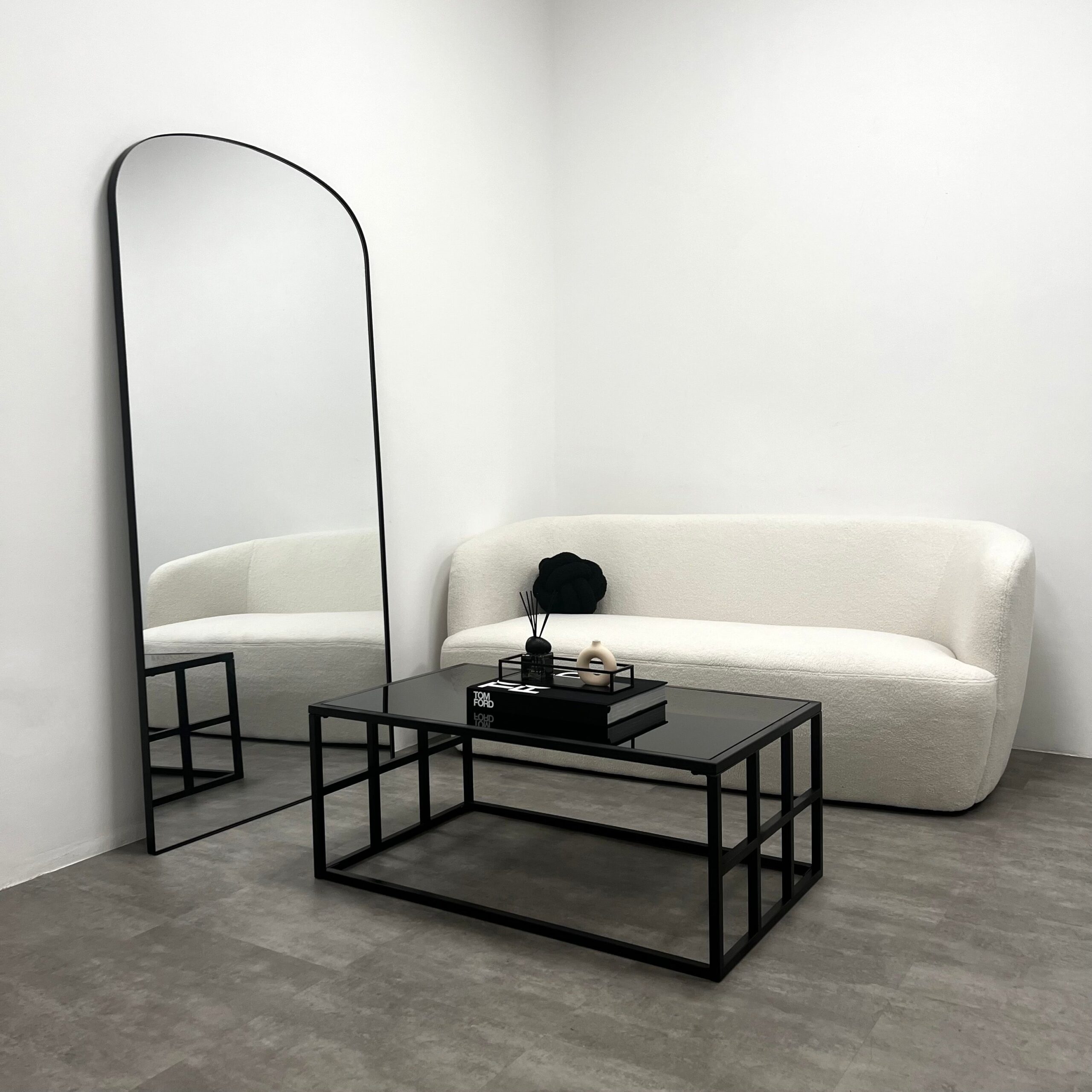 Brooklyn - Black Modern Large Rectangle Tinted Mirrored Coffee Table - Image 7