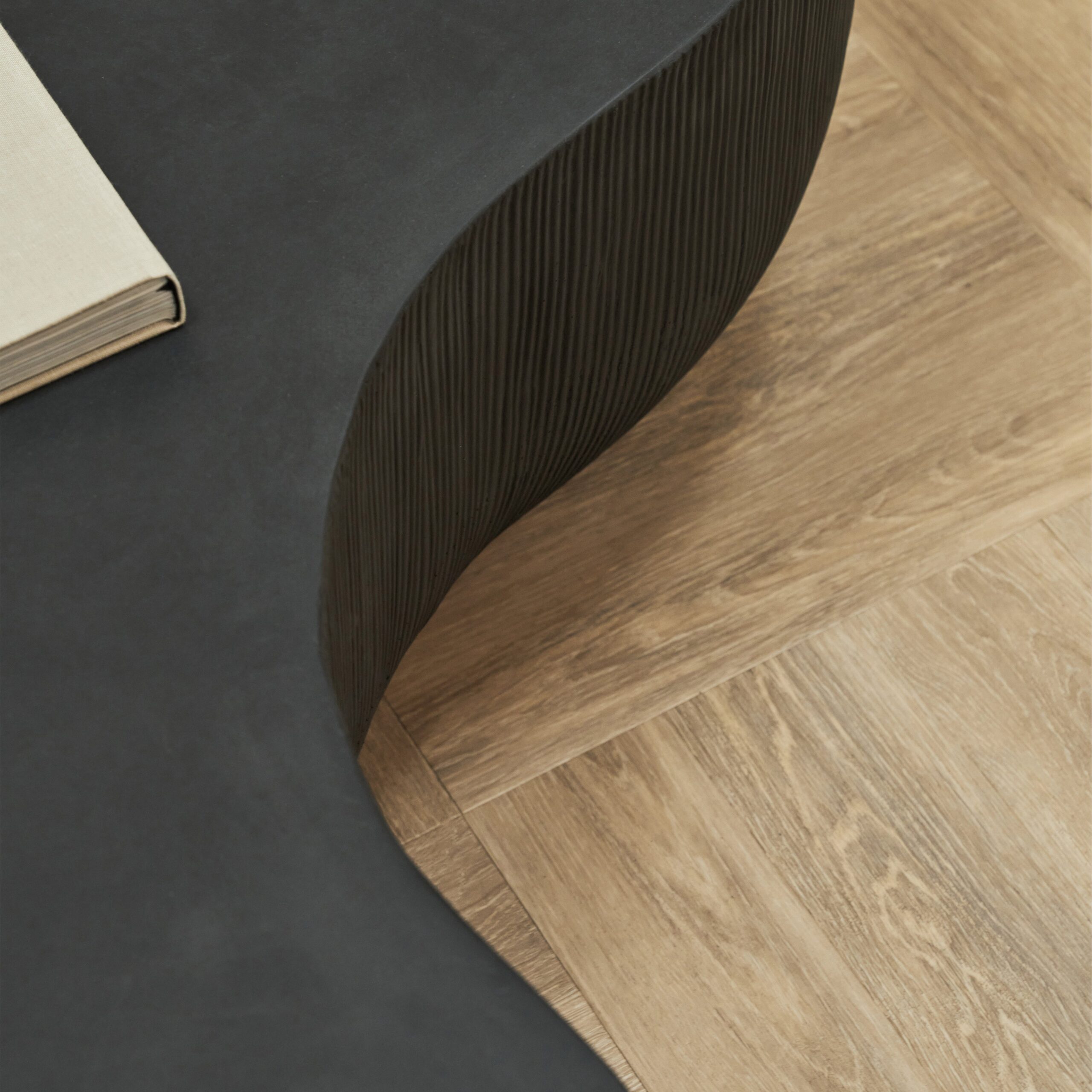 Leonardo - Minimal Onyx Shaped Coffee Table Large - Image 8