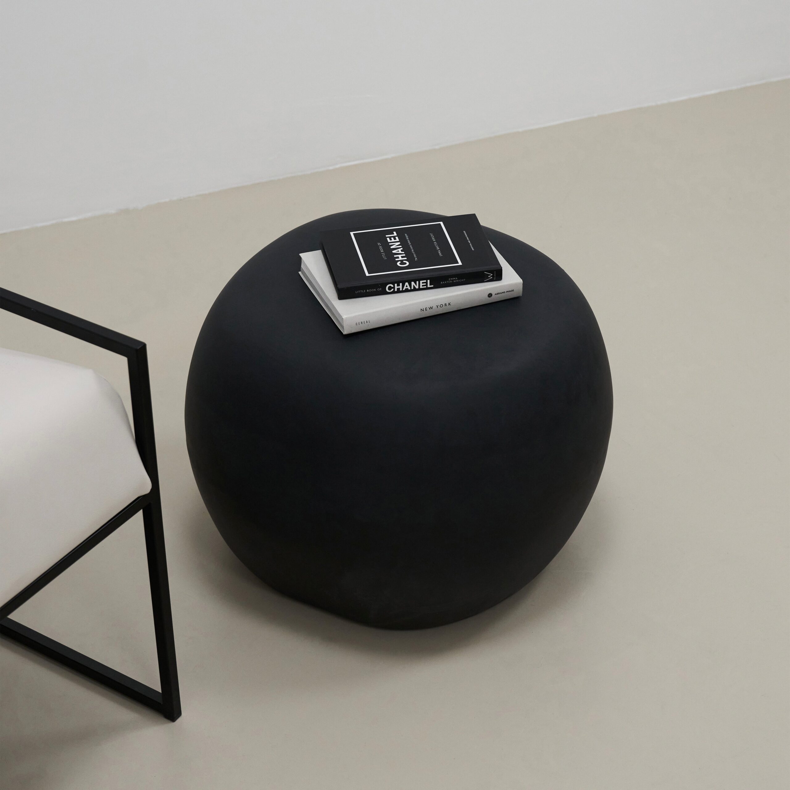 Zola - Minimal Onyx Pebble Side Table - Image 3