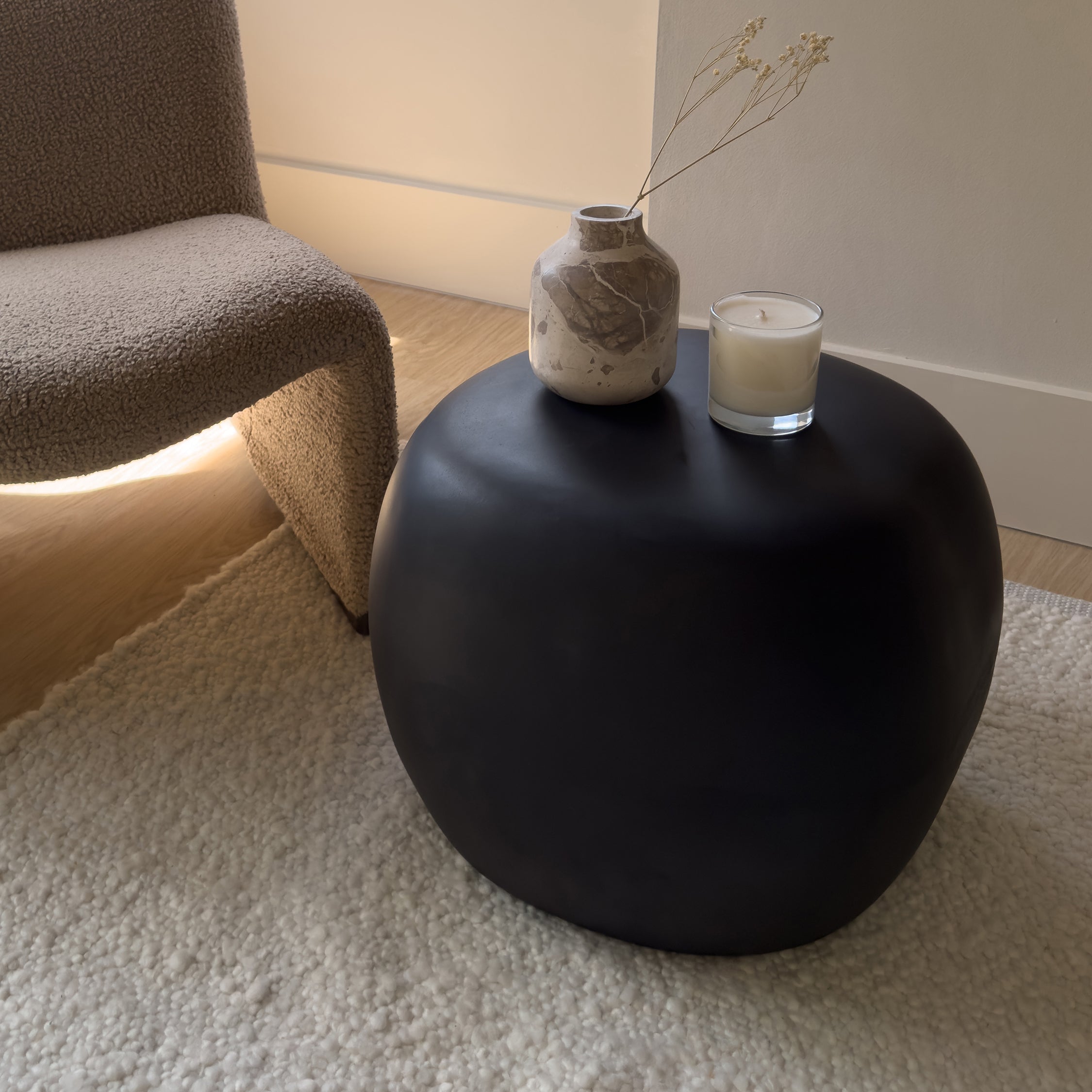 Zola - Minimal Onyx Pebble Side Table - Image 2